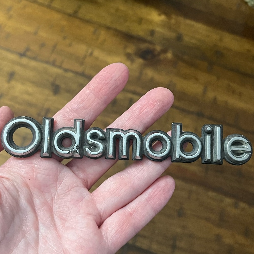 Vintage 1982-1987 Oldsmobile Logo Emblem Badge